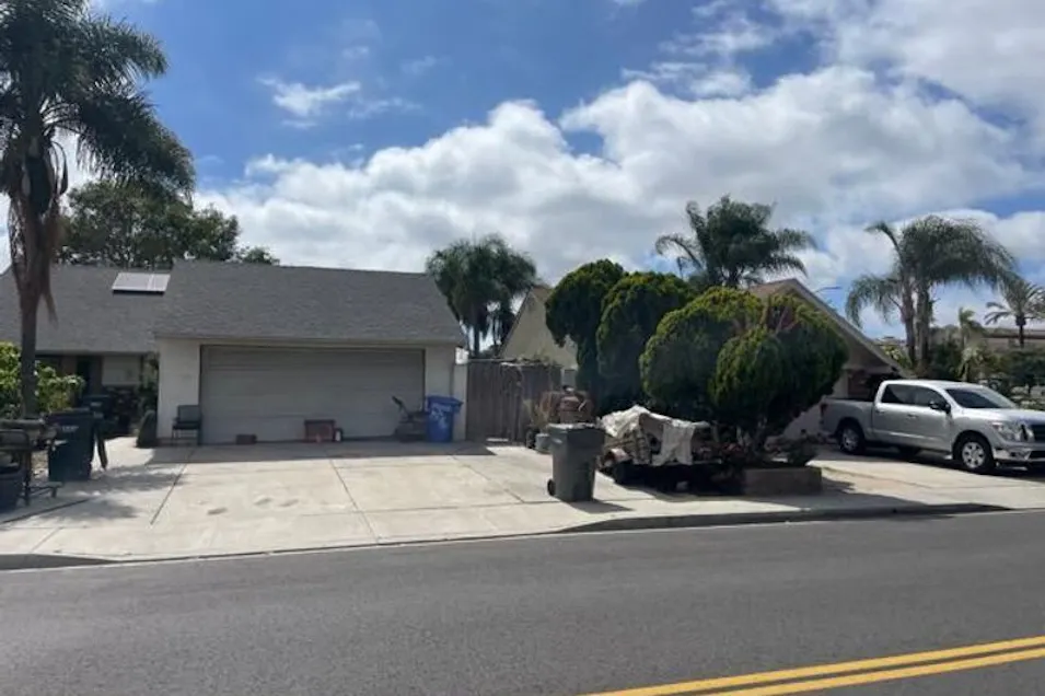 1364 Bobolink Dr Vista, CA 92083, San Diego County