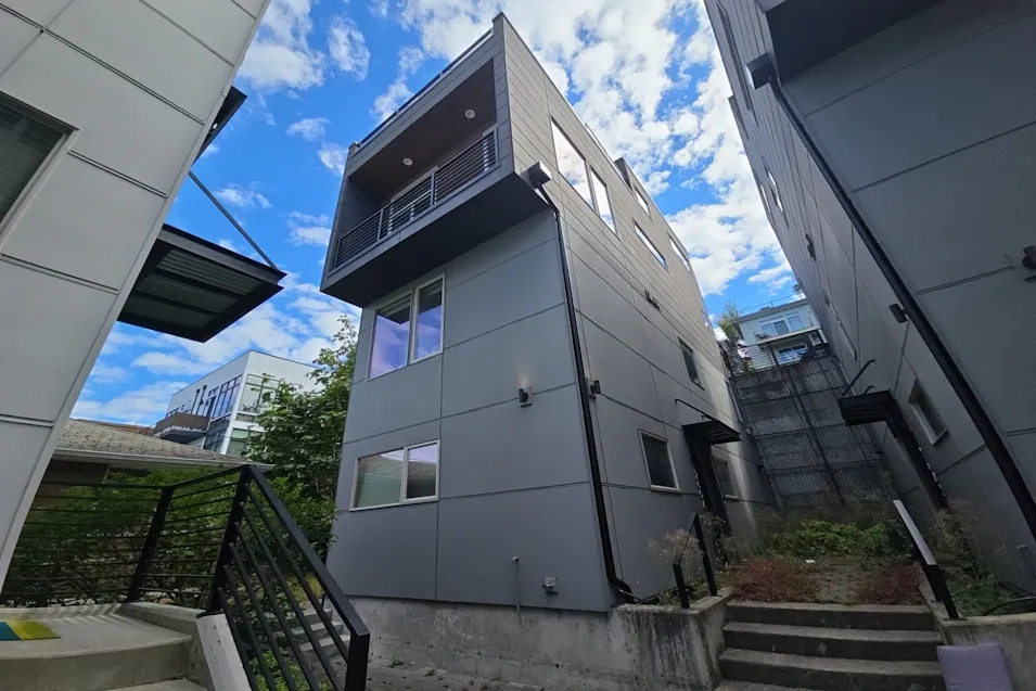 2604 14th Ave W Seattle, WA 98119, King County