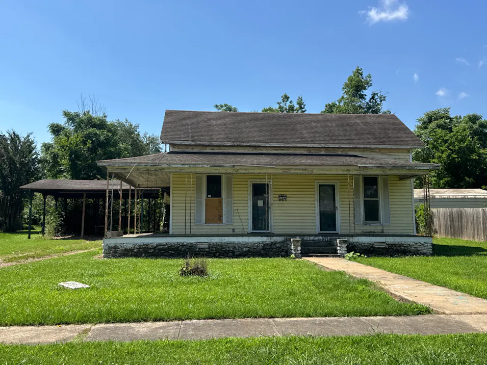 106 E Mann St Clarksville, AR 72830, Johnson County