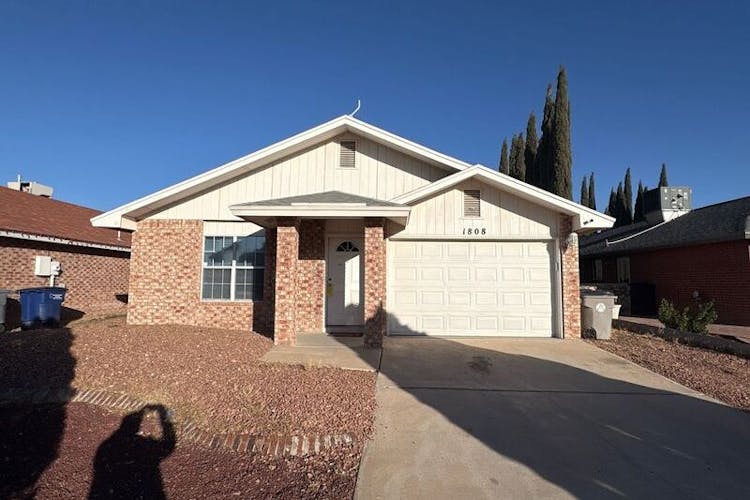 1808 Loanda Ln El Paso, TX 79928, El Paso County