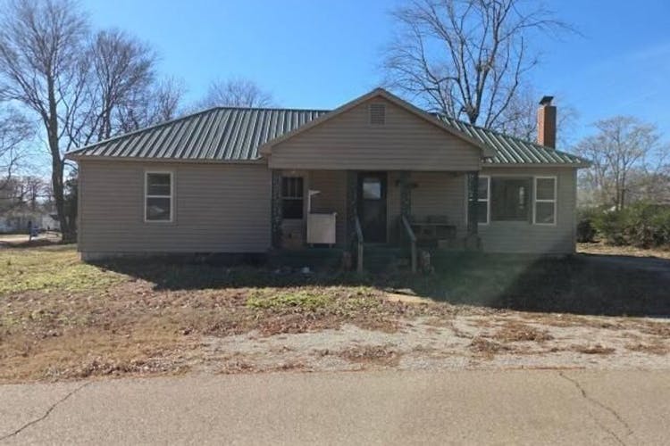 203 E. Walnut St. Corning, AR 72422, Clay County