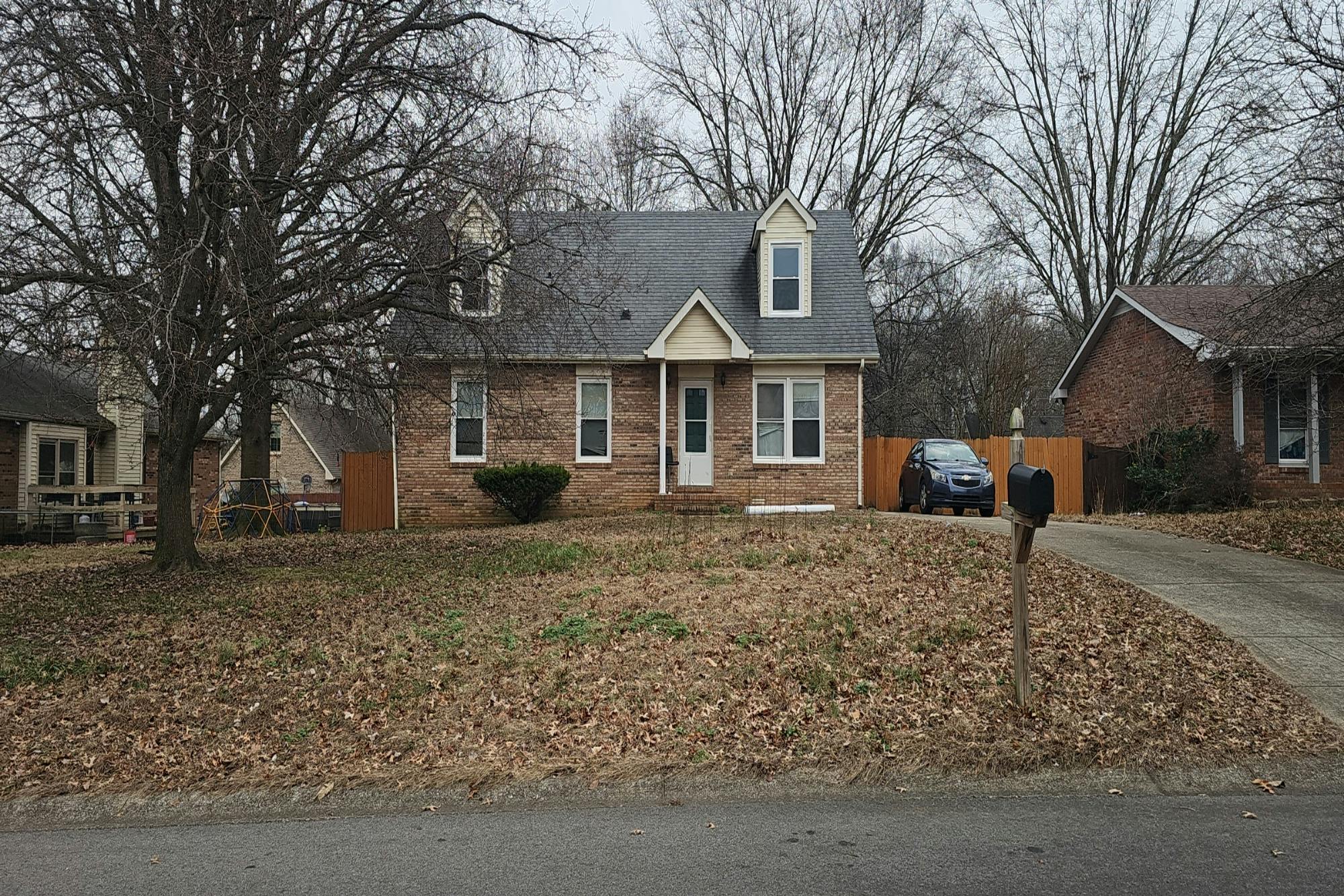 Woodbridge Dr, Clarksville, TN 37042