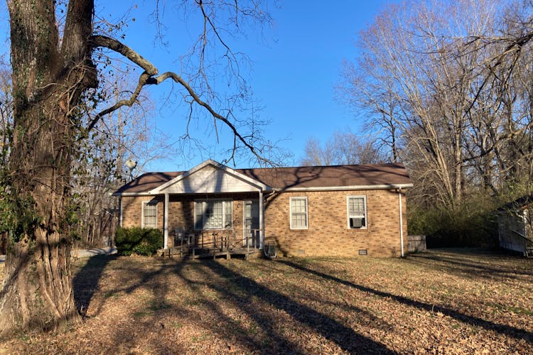 100 Nottingham Road Dickson, TN 37055, Dickson County
