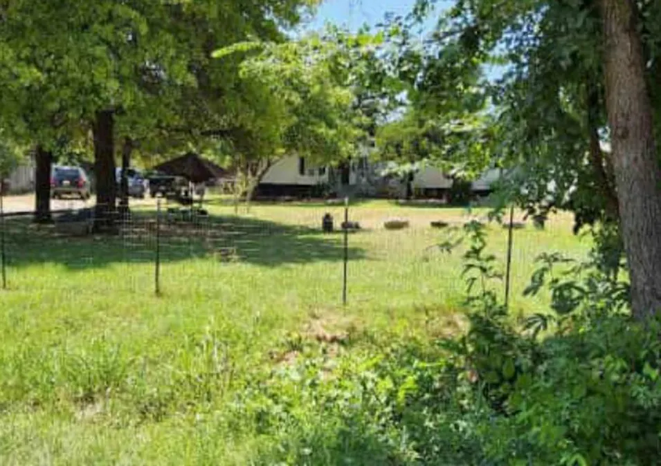 127 Lowrey Circle Springtown, TX 76082, Parker County