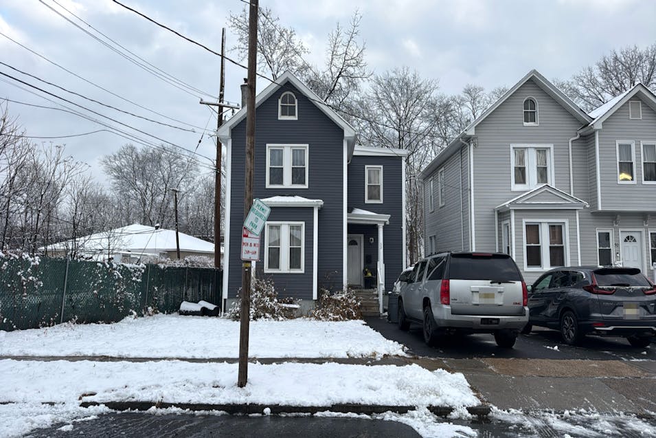 32 Meadow St East Orange, NJ 07017, Essex County