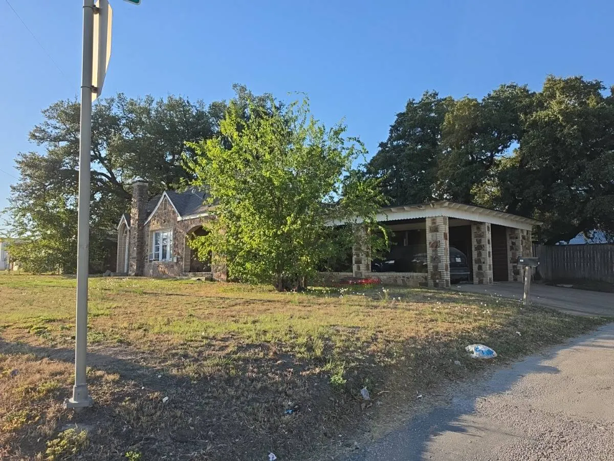 Central Ave, Comanche, TX 76442 #1