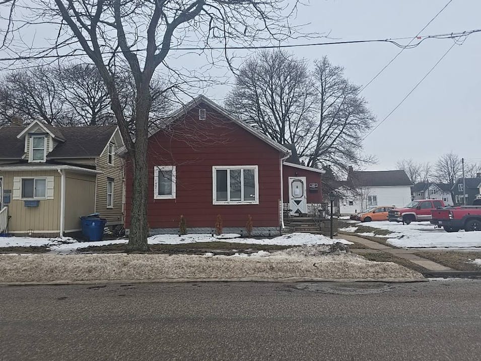 307 6th St Manistee, MI 49660, Manistee County