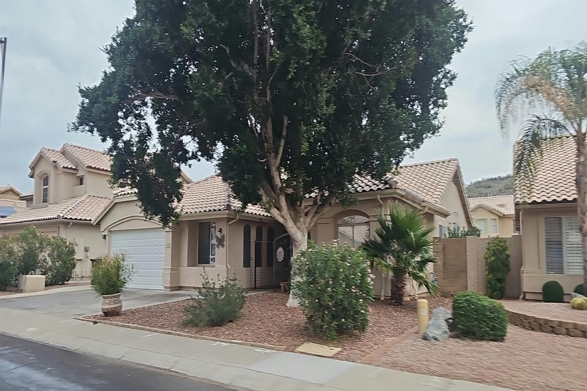 Questa Dr, Glendale, AZ 85310