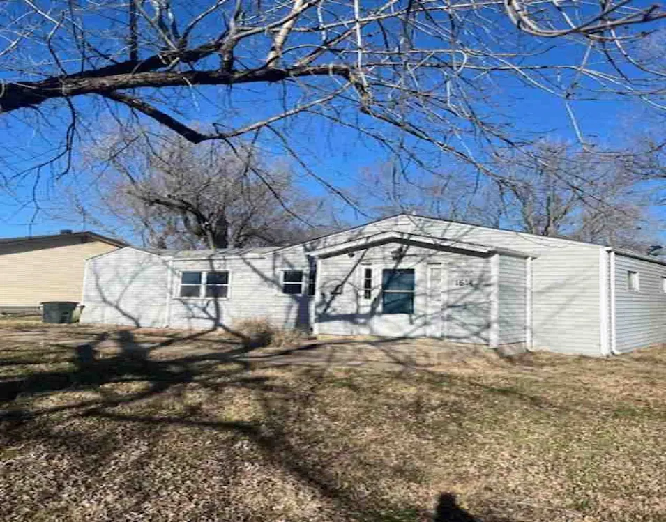1614 W Calvert St Wichita, KS 67217, Sedgwick County
