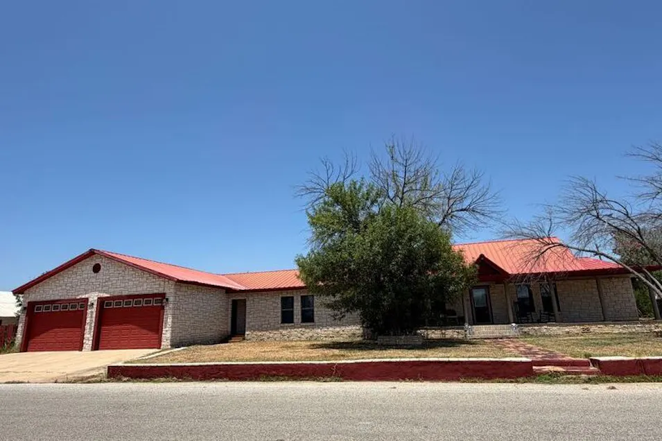 802 Frio Cotulla, TX 78014, La Salle County