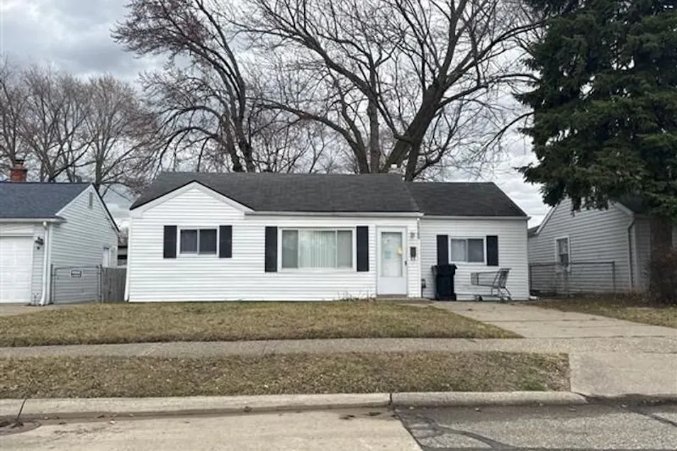 26560 Nagel St Roseville, MI 48066, Macomb County