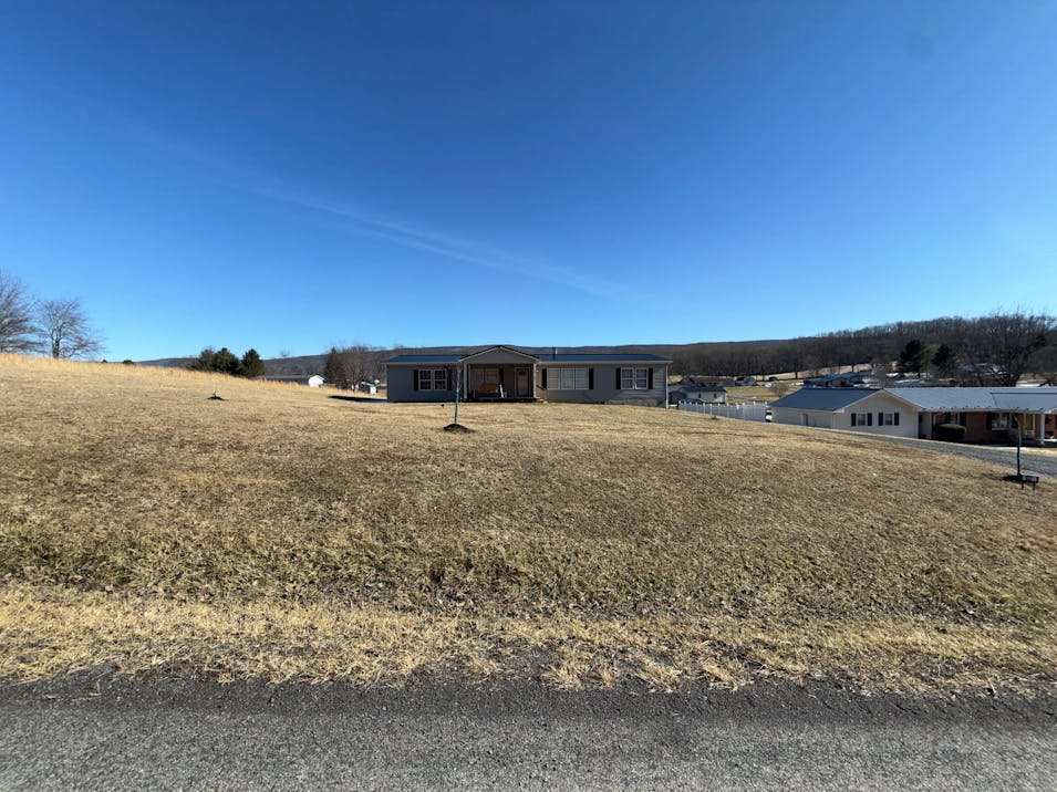 637 Zenith Road Gap Mills, WV 24941, Monroe County