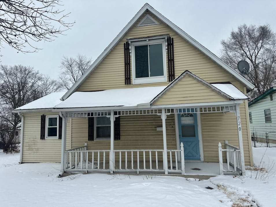 720 N Monticello St Winamac, IN 46996-1139, Pulaski County