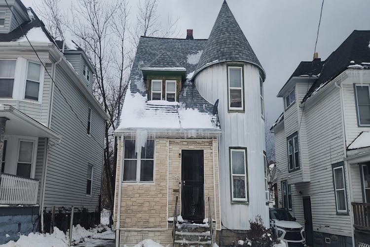 1162 East 113th Street Cleveland, OH 44108, Cuyahoga County