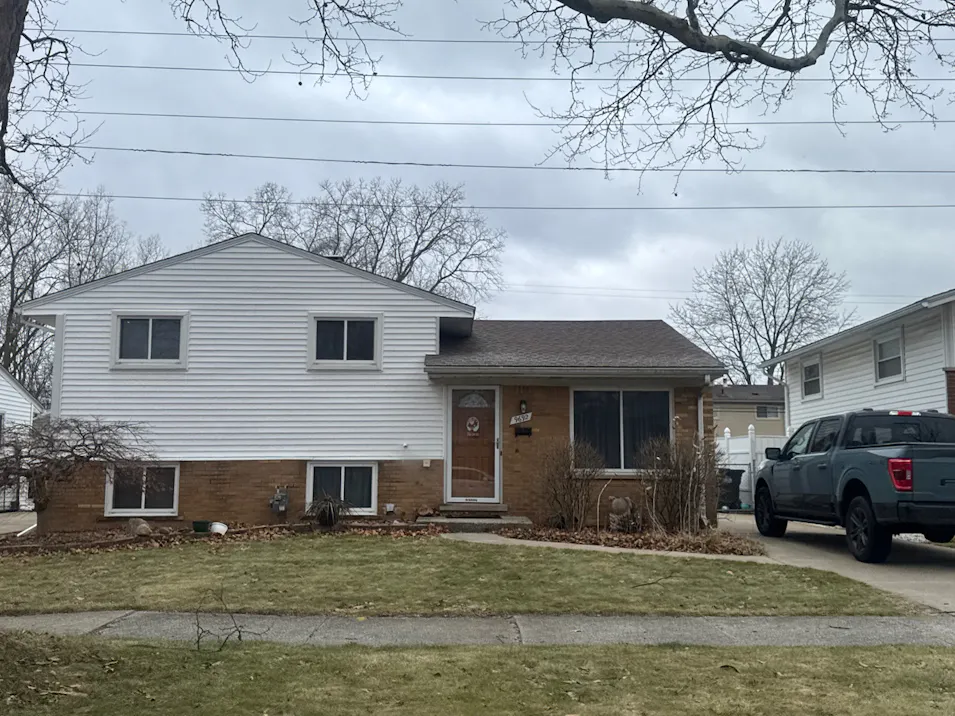 9692 Mueller Street Taylor, MI 48180, Wayne County