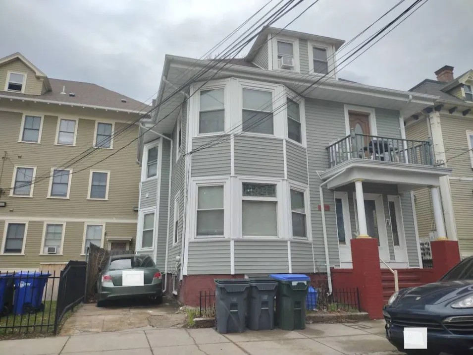 47 Mawney St Providence, RI 02907, Providence County