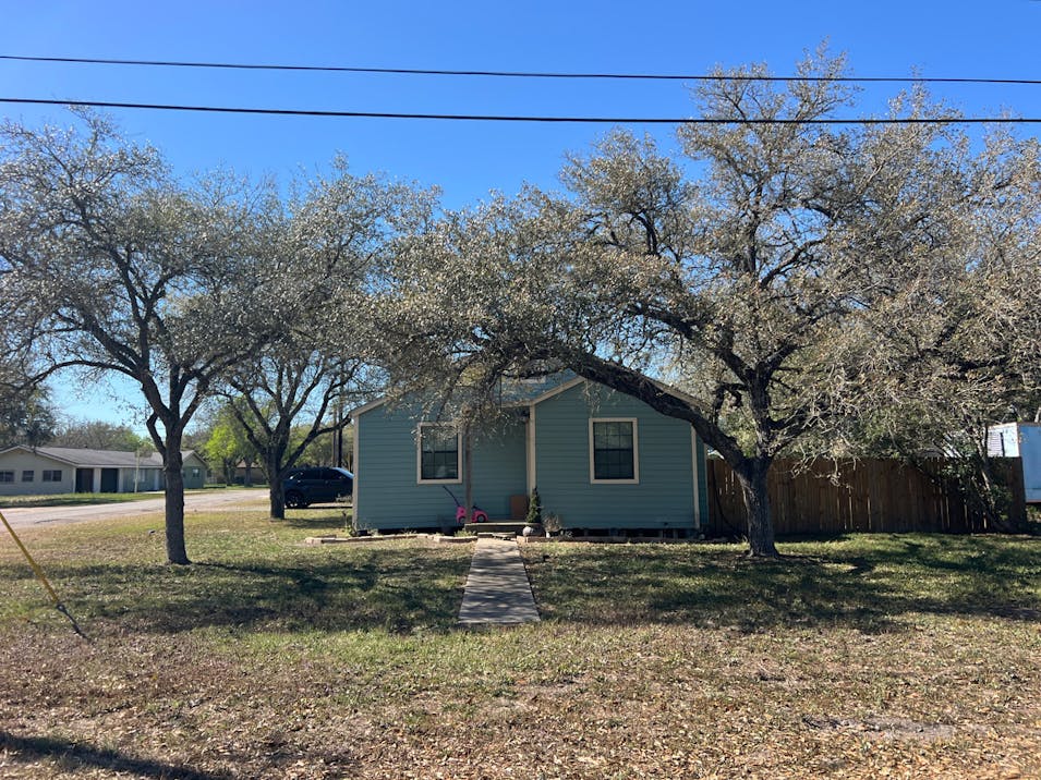712 South Dibrell Street Orange Grove, TX 78372, Jim Wells County