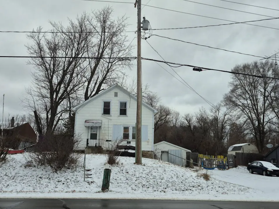 2762 E South St Jackson, MI 49201, Jackson County