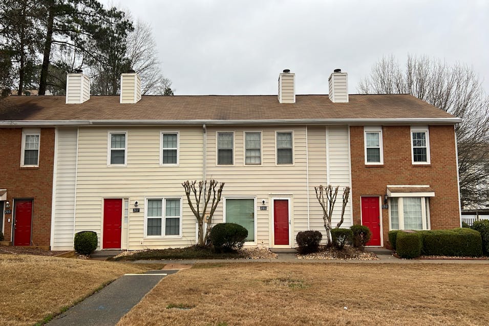 201 Holcomb Ferry Rd Roswell, GA 30076, Fulton County