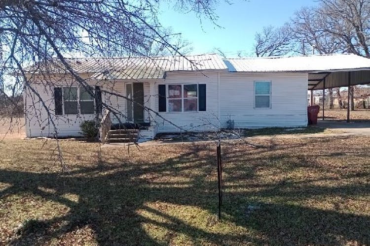 312 Circle Dr Bogata, TX 75417, Red River County