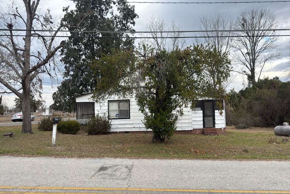12 Henderson Ave Mc Rae, GA 31055, Telfair County