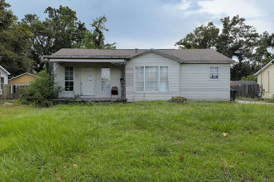 806 Azalea Street Lake Charles, LA 70607, Calcasieu County