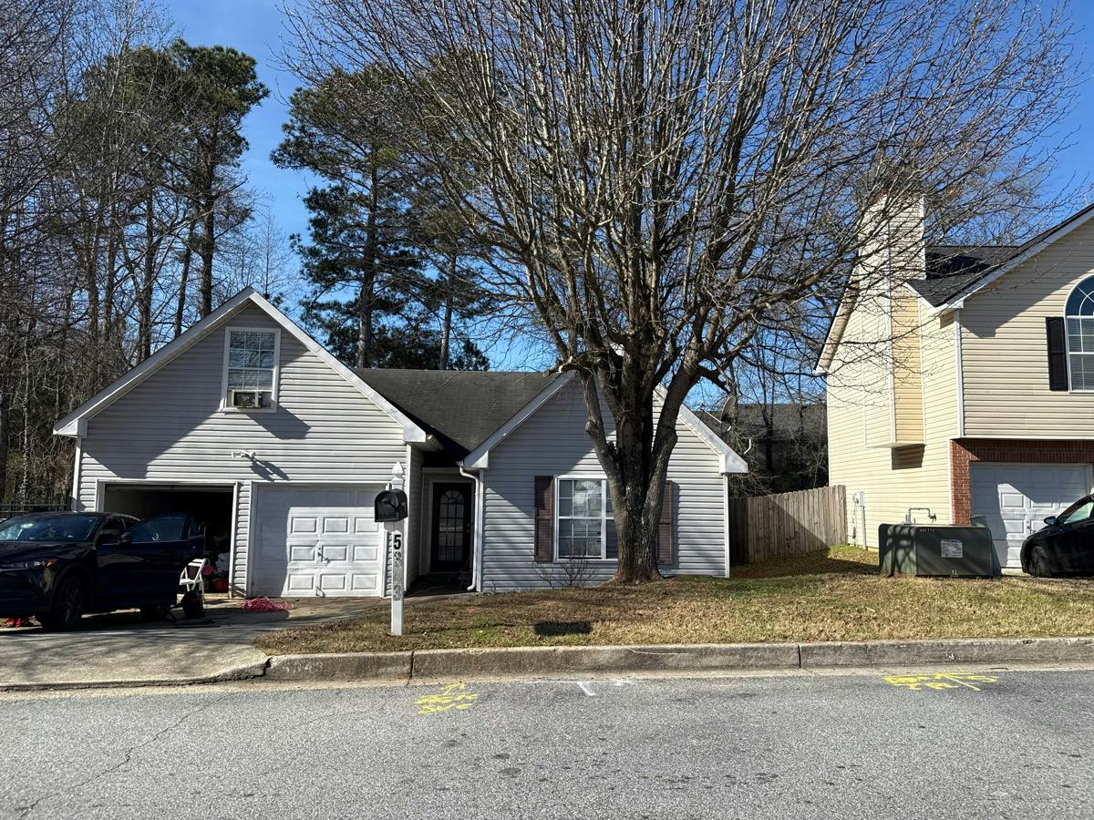 Sapphire Cir, Ellenwood, GA 30294