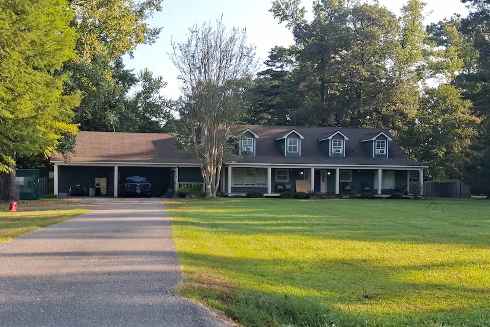 8431 Gwendolyn Dr Denham Springs, LA 70706, Livingston County