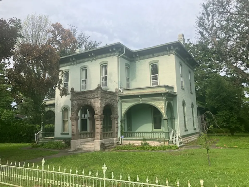 903 S Main St Carthage, MO 64836, Jasper County