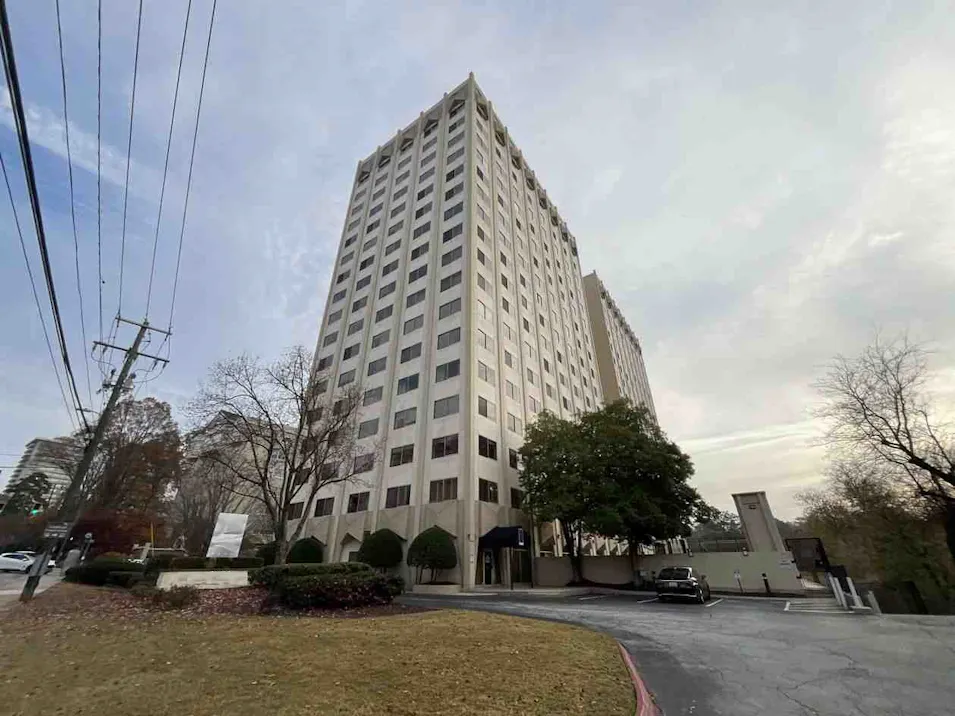2479 Peachtree Rd NE Atlanta, GA 30305, Fulton County