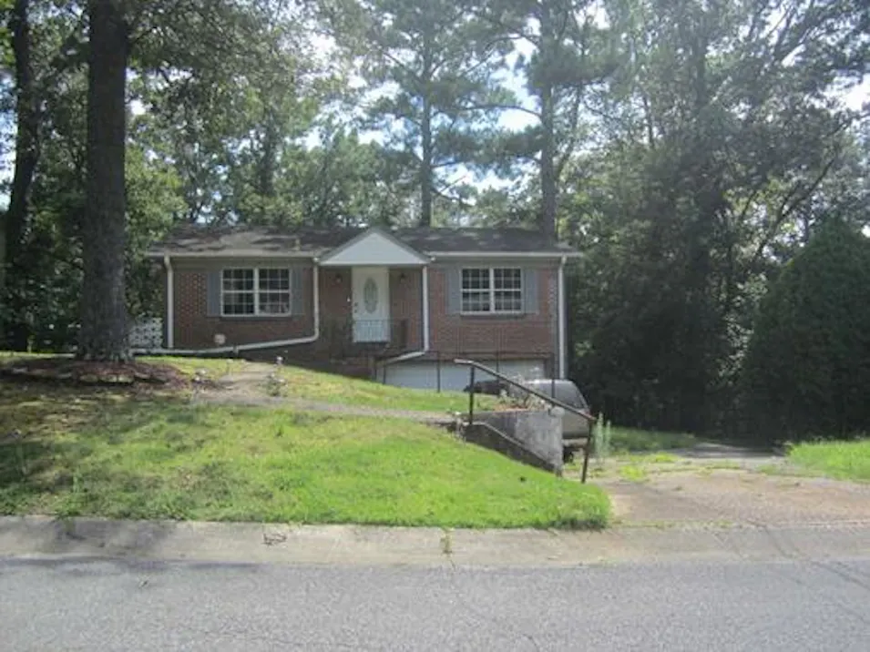 1308 Woodfall Dr Birmingham, AL 35228, Jefferson County