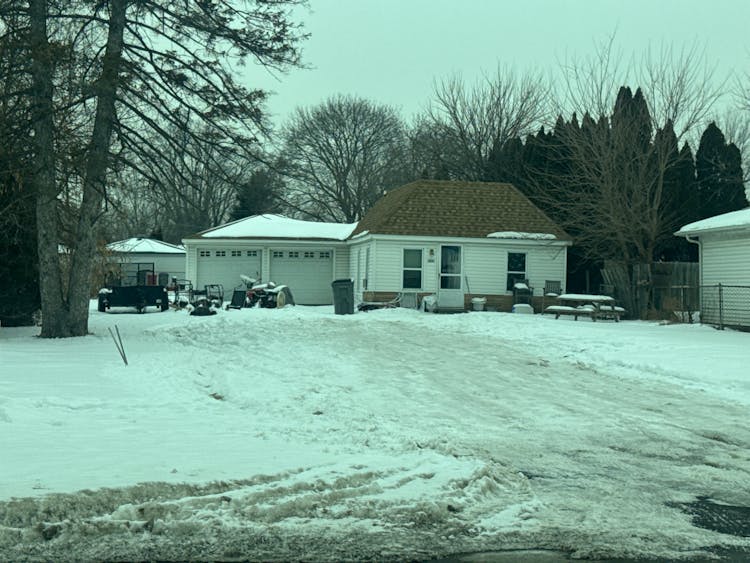 19251 E 14 Mile Rd Clinton Township, MI 48035, Macomb County