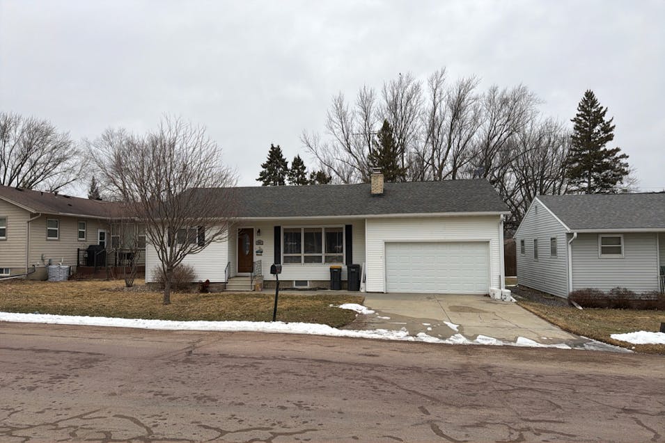 424 Eugene Street West Concord, MN 55985, Dodge County