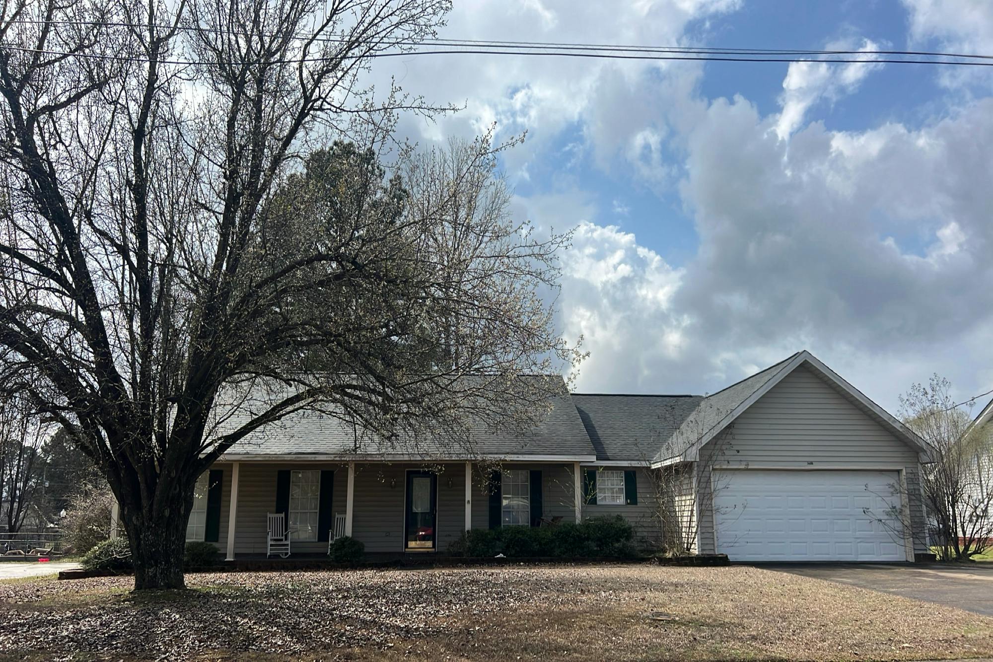 Diamondhead Ln, Northport, AL 35473