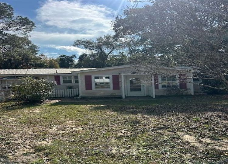 102 Douglass Ave Defuniak Spgs, FL 32435, Walton County