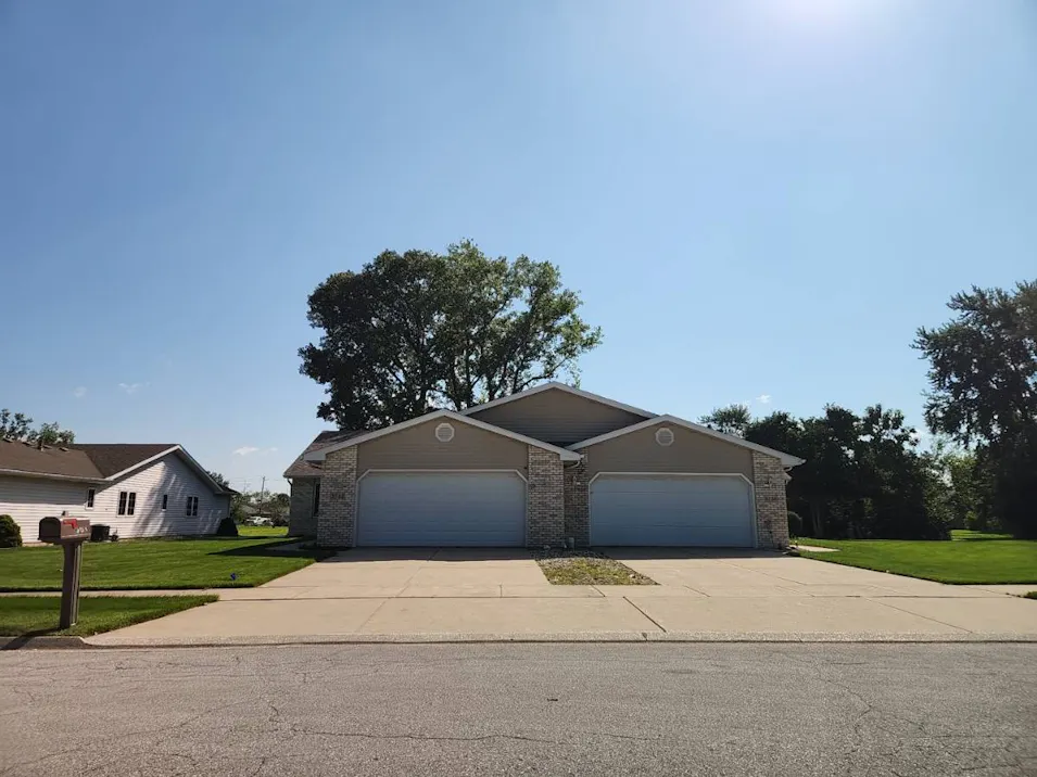 3732 Sandalwood Drive Highland, IN 46322, Lake County
