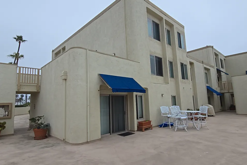 711 Ocean Avenue, #303 Huntington Beach, CA 92648, Orange County