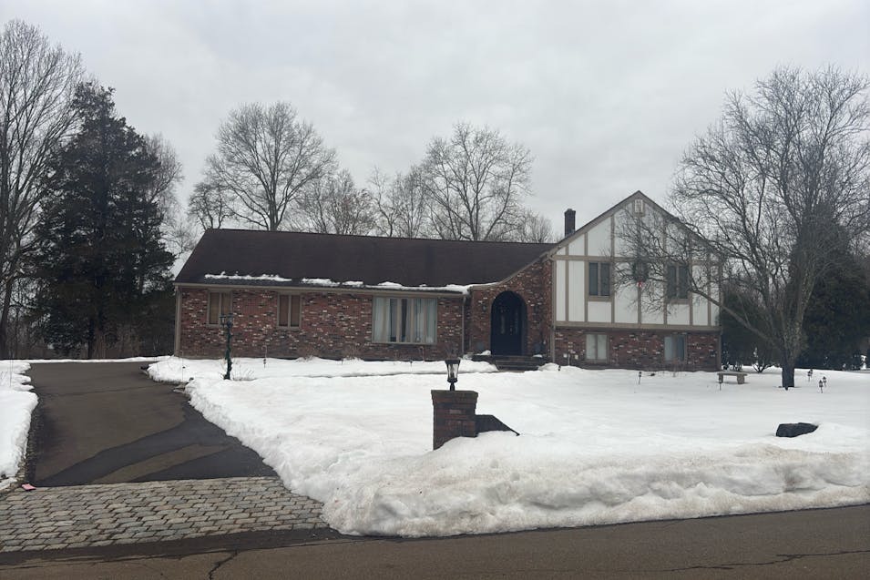 32 Hickory Hill Lane Branford, CT 06405, New Haven County