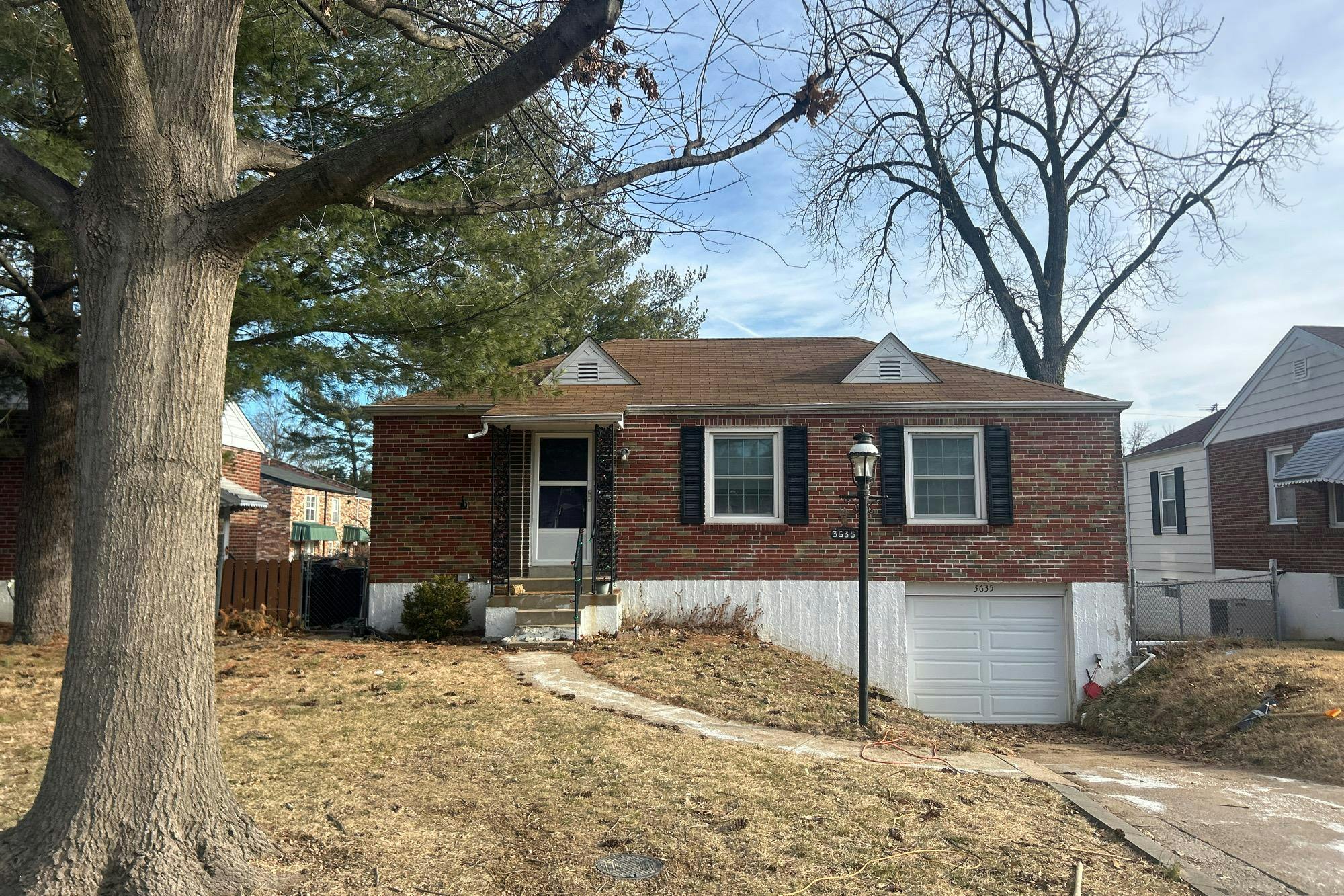 Park Lawn Dr, Saint Louis, MO 63125