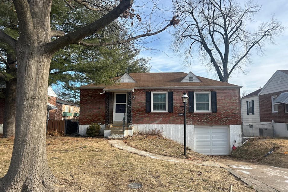 3635 Park Lawn Drive St. Louis, MO 63125, St. Louis County