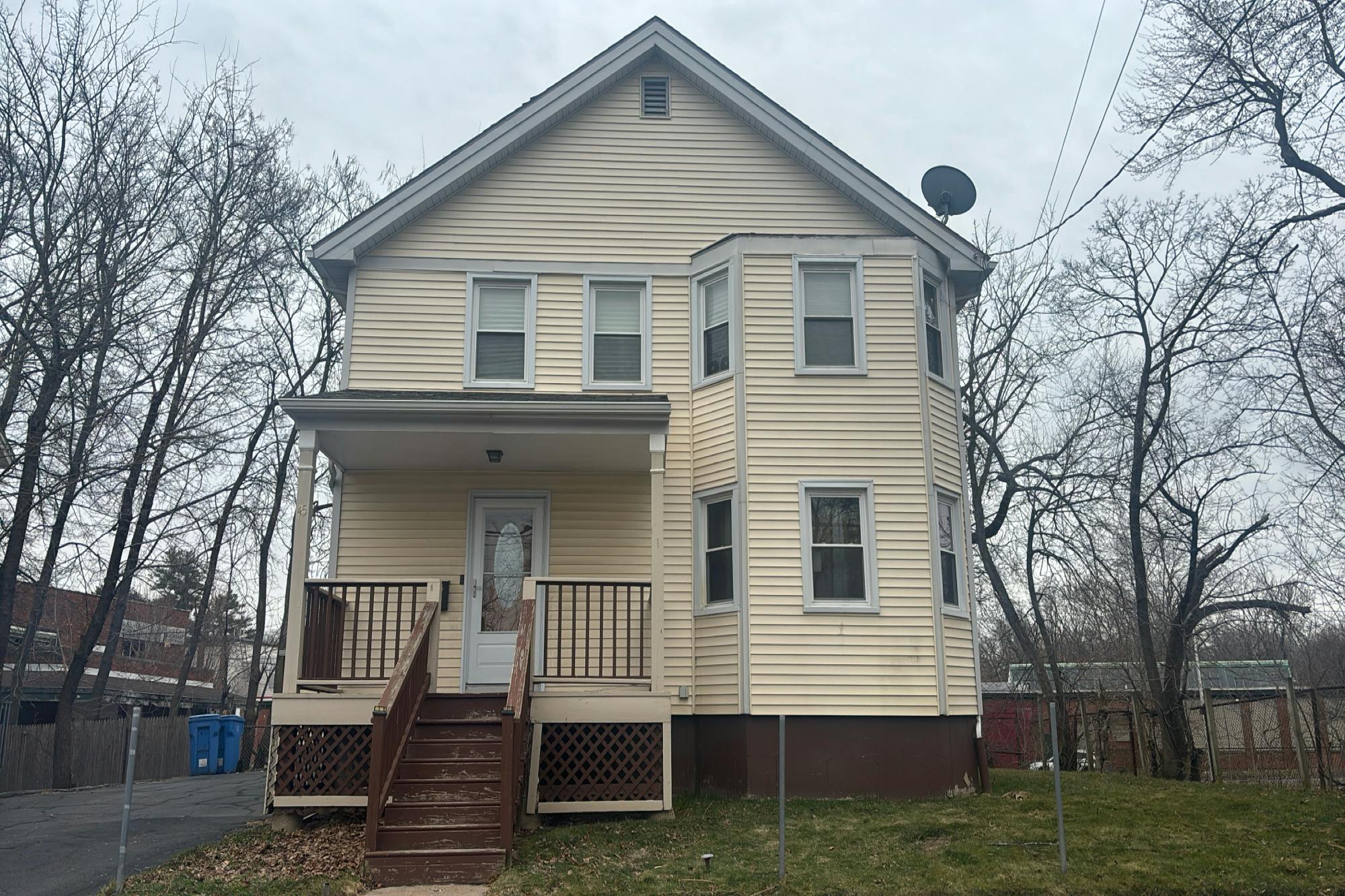 Harrison Pl, Hartford, CT 06112