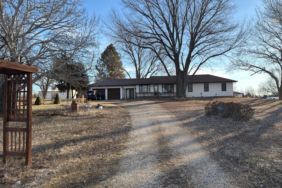 8924 SE Berryton Rd Berryton, KS 66409, Shawnee County