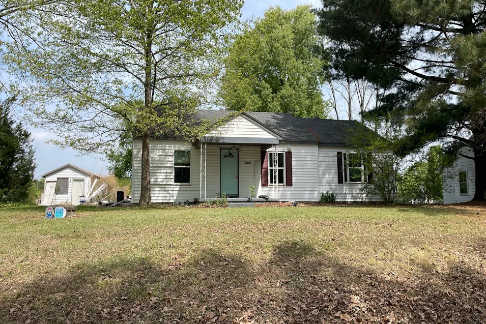 12017 Old Belfield Rd. Capron, VA 23829, Southampton County