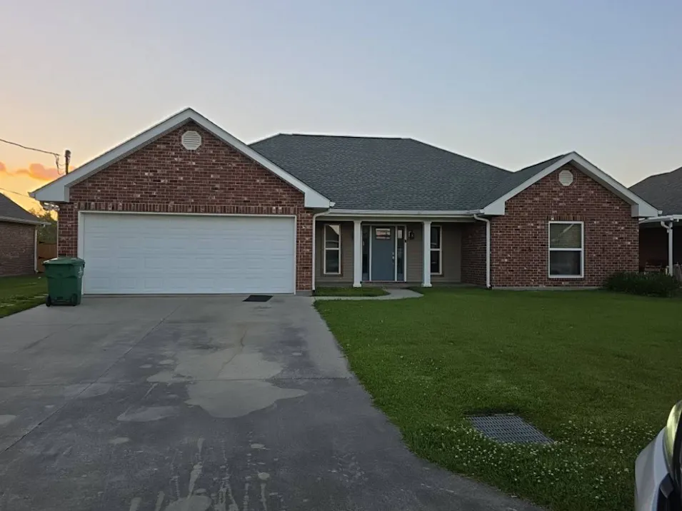 318 Aspen Dr Raceland, LA 70394, Lafourche County