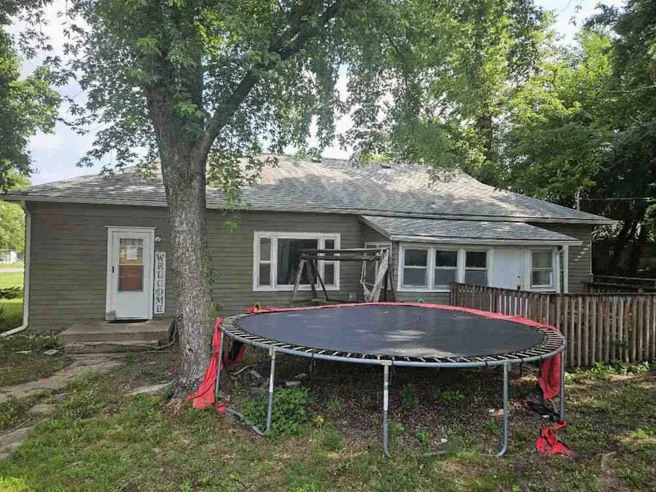 118 N Chestnut ST Douglass, KS 67039, Butler County