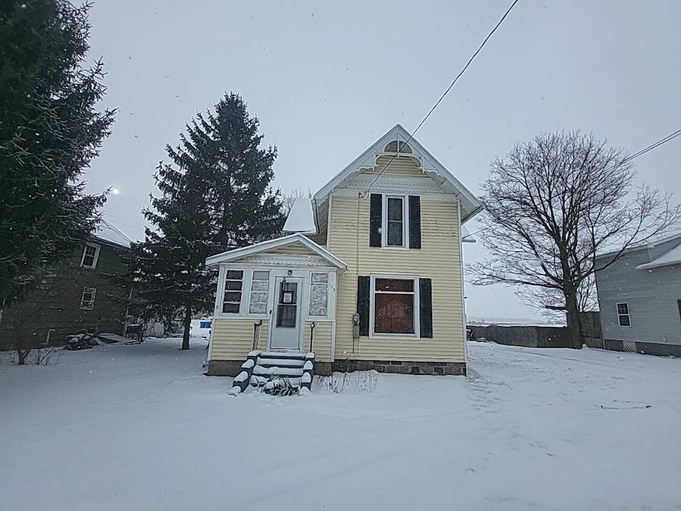 105 W Elm St Reading, MI 49274, Hillsdale County