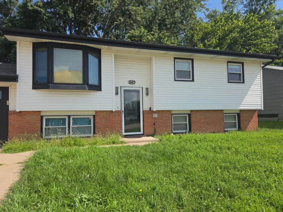 1802 Fort Jesse Rd Normal, IL 61761, McLean County