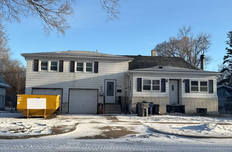 210 9th Ave S Moorhead, MN 56560, Clay County