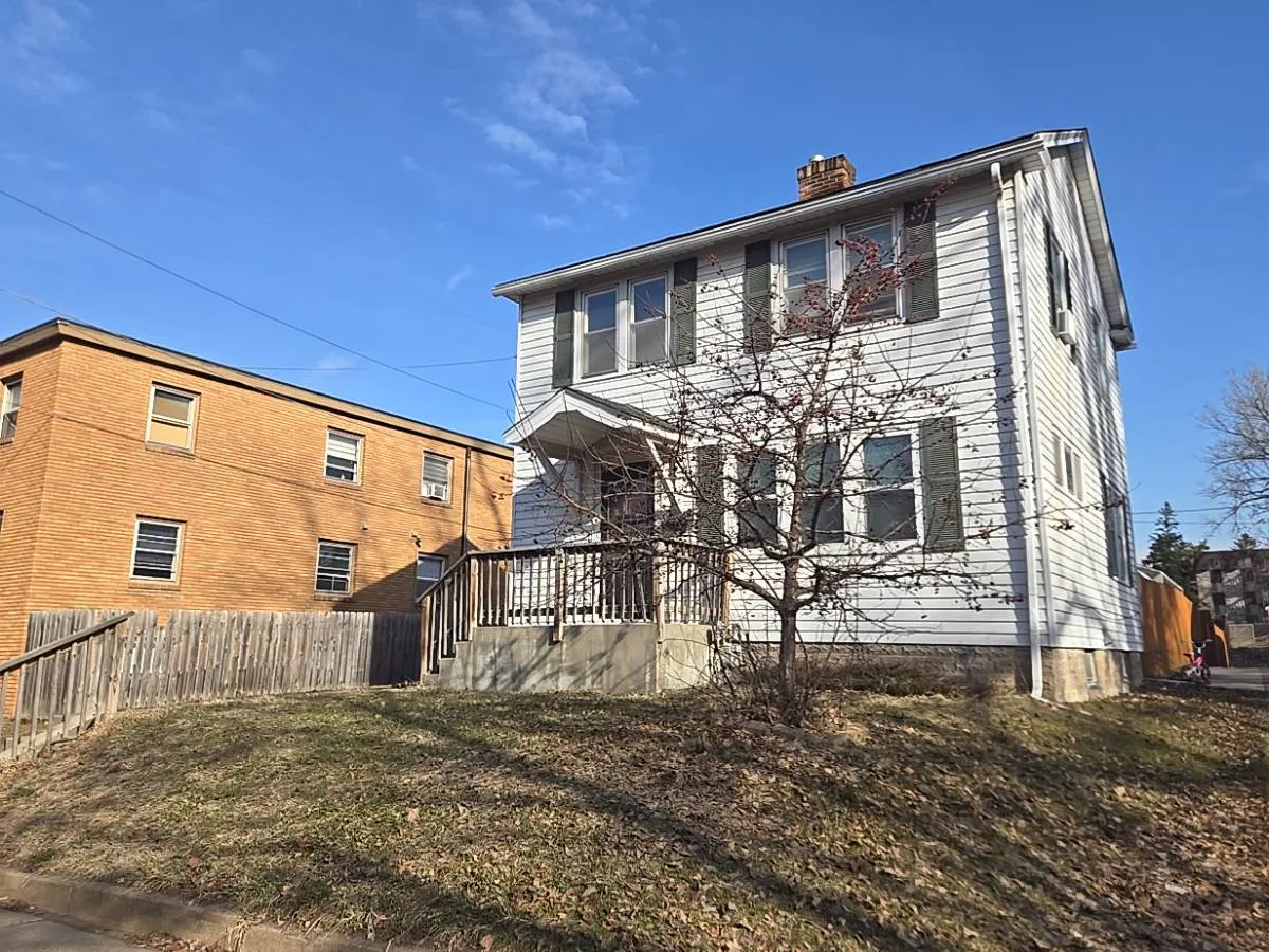 7th St, Saint Paul, MN 55106 #1