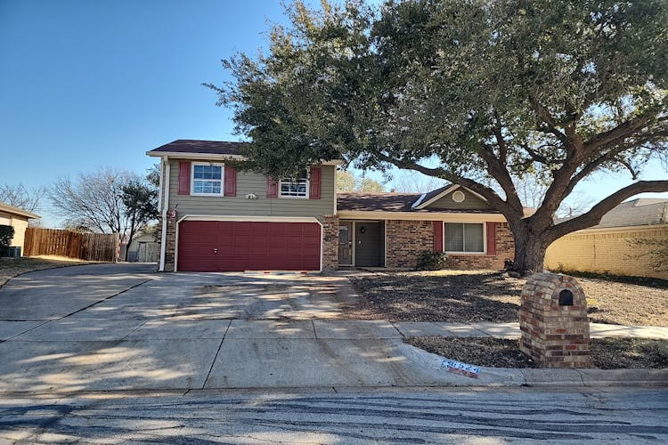 6524 Storm Dr Watauga, TX 76148, Tarrant County